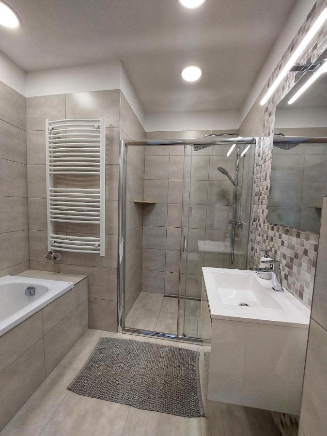 Paskom Apartmanház Nyergesujfalu Exterior foto